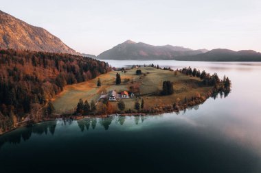 Walchensee Gölü 'nün Hava Fotoğrafı, Jochberg' in arkasında, Yukarı Bavyera, Almanya Avrupa. Yüksek kalite fotoğraf