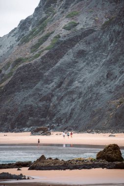 Güney Portekiz 'in Atlantik Okyanusu' ndaki güzel batı sahili manzarası. Yüksek kalite fotoğraf