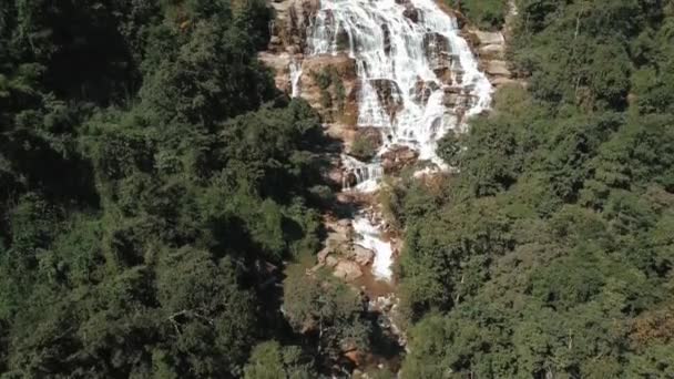 Drone Video Mae Waterfall Chiang Mai Doi Inthanon Thailand Asia — Vídeo de stock