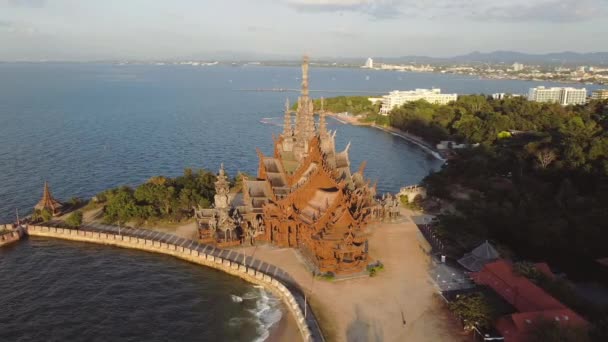 Luftaufnahme Des Hölzernen Heiligtums Des Wahrheitstempels Pattaya Thailand Hochwertiges Fullhd — Stockvideo