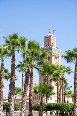 Güneşli bir günde Koutoubia Camii, Marakeş, Fas. Yüksek kalite fotoğraf