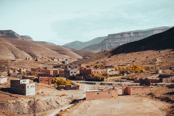 Gün batımında Dades Gorge Fas 'taki doğa, kayalar ve dağlar. Yüksek kalite fotoğraf