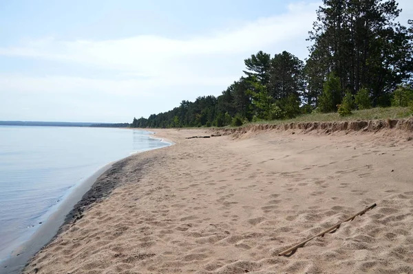 Piaszczysta Plaża Nad Jeziorem Superior Michigan — Zdjęcie stockowe