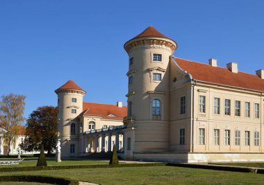 Sonbaharda Castle ve Park Rheinsberg, Brandenburg