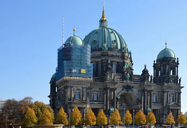 Zabytkowa Katedra Dzielnicy Mitte Berlinie Stolicy Niemiec — Zdjęcie stockowe