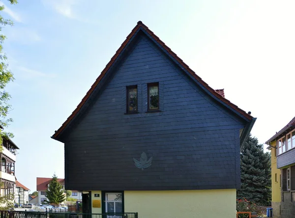 Zabytkowy Budynek Jesienią Starym Mieście Ilsenburg Górach Harz Saksonia Anhalt — Zdjęcie stockowe