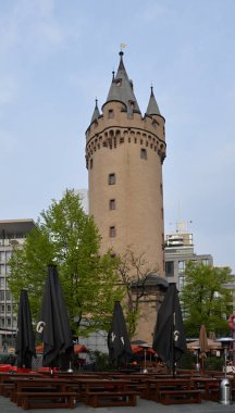 Frankfurt şehir merkezindeki tarihi kule, River Main, Hessen