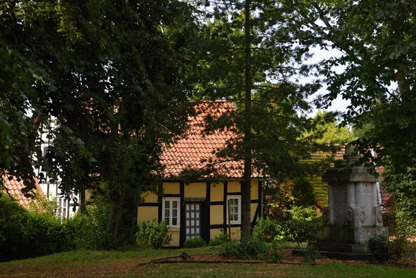 Historisk Bygning Den Gamle Bydel Schwarm Stedt Niedersachsen - Stock-foto
