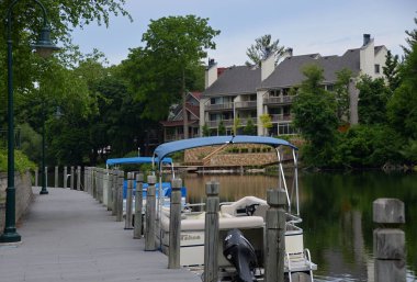 Marina, Michigan, Town Traverse City 'deki körfezde.
