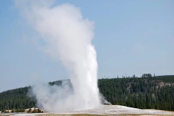 Old Faithful Geyser Nel Parco Nazionale Yellowstone Wyoming — Foto Stock