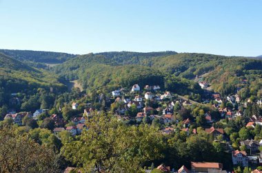 Sonbaharda Harz Dağları 'ndaki Eski Wernigeroe Kasabası Panoraması, Saksonya - Anhalt