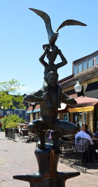 Minnesota, Duluth kasabasındaki Superior Gölü 'nde heykel