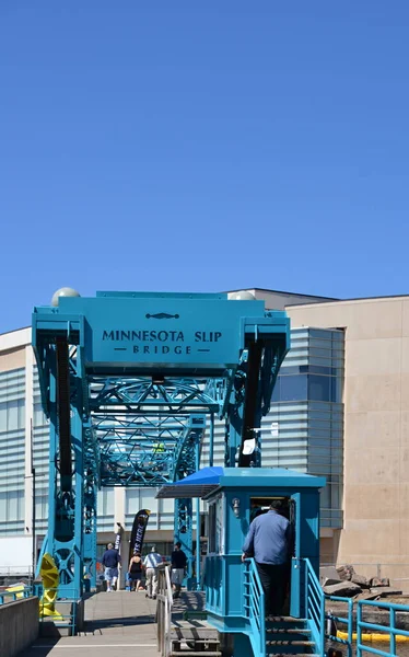 明尼苏达州Duluth市中心的钢桥 — 图库照片