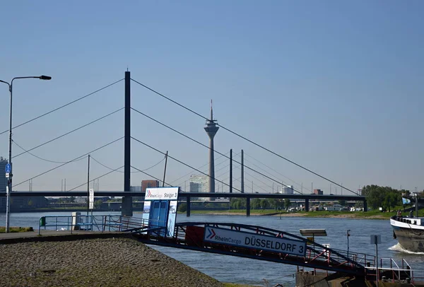 Paseo Marítimo Por Rin Duesseldorf Capital Del Rin Del Norte — Foto de Stock