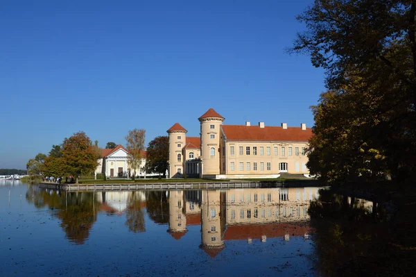 Historisches Schloss Und Park Herbst Der Stadt Rheinsberg Brandenburg — Stockfoto