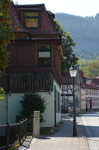 Ιστορικά Κτίρια Φθινόπωρο Στην Πόλη Ilsenburg Στα Βουνά Harz Σαξονία — Φωτογραφία Αρχείου