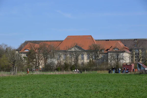 Villa Tavasszal Szomszédos Dahlem Zehlendorf Berlinben Főváros Németország — Stock Fotó