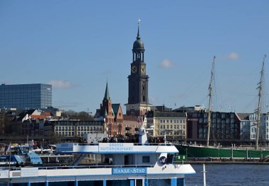 Hanse City Hamburg 'daki Landungsbruecken Panorama