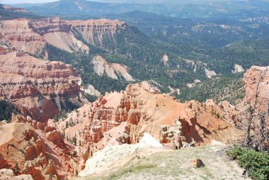 Sedir 'deki Kızıl Kaya Dağı Manzarası Utah' taki Ulusal Anıtı Kırdı