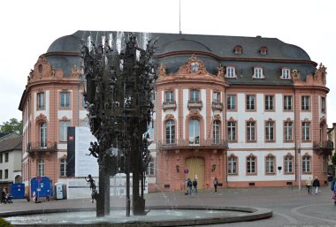 Mainz 'deki anıt, Başkent Ren Diyarı - Palatinate