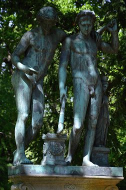 Şato 'daki heykel ve Berlin' deki Park Charlottenburg, Almanya 'nın başkenti.