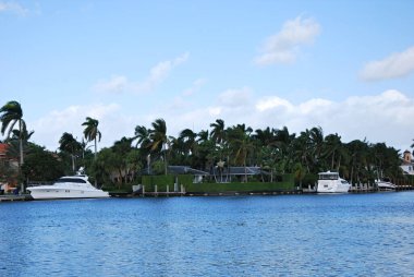 Fort Lauderdale 'de nehir kenarı Atlantik, Florida