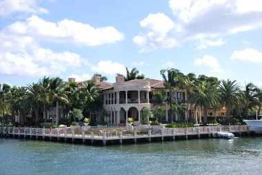 Fort Lauderdale 'deki nehir cephesi Atlantik, Florida