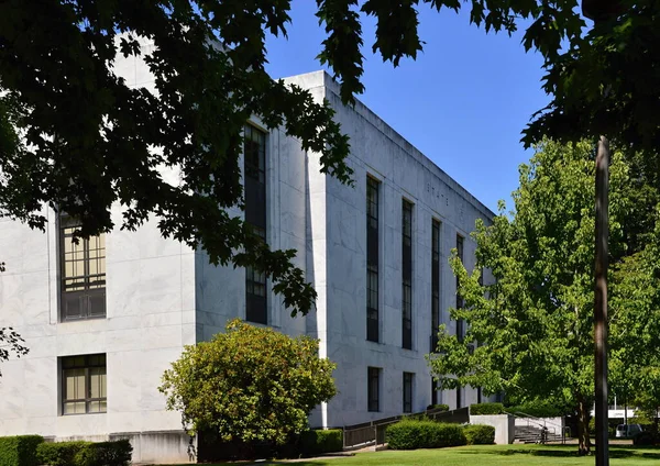 俄勒冈州首府塞勒姆的现代立法大楼 — 图库照片