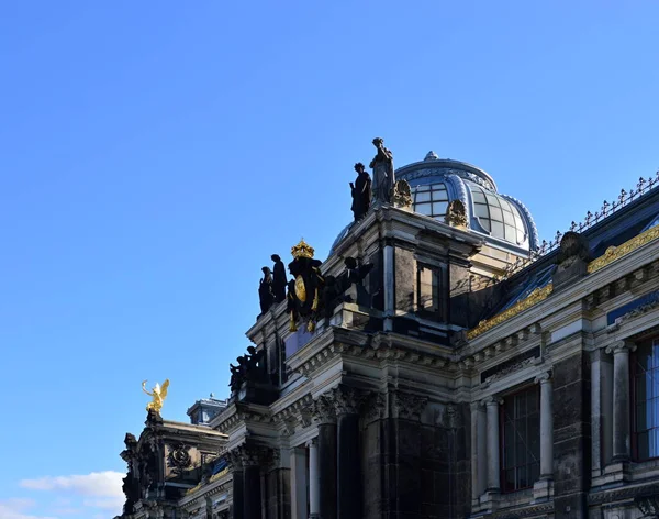 ザクセン首都ドレスデンの歴史宮殿 — ストック写真