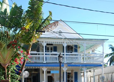 Florida Keys 'in Key West caddesinde sokak manzarası