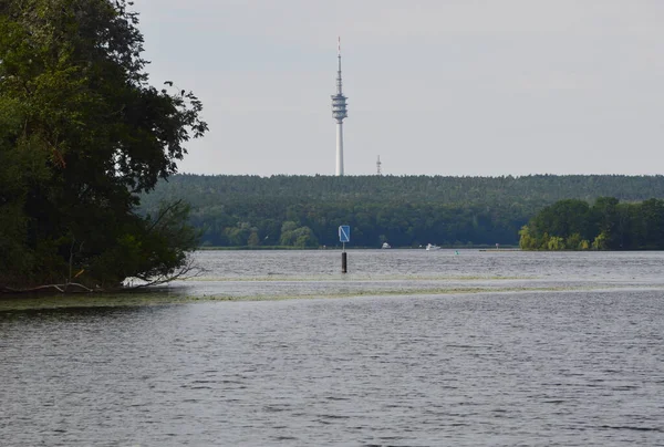 수도인 베를린의 클라도우에 호수의 산책로 — 스톡 사진