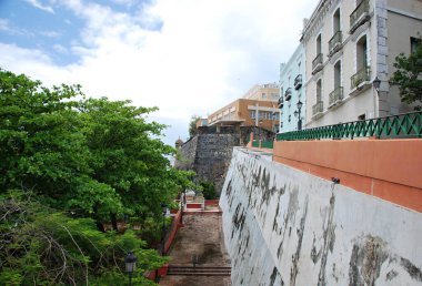 Eski San Juan kasabasındaki tarihi bina, Porto Riko 'nun başkenti.