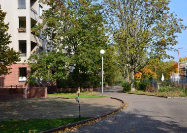 Almanya 'nın başkenti Berlin' de Schmargendorf Mahallesi 'nde sonbahar.