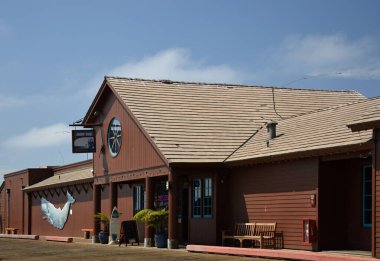 Santa Barbara, Kaliforniya 'daki Pasifik iskelesinde.