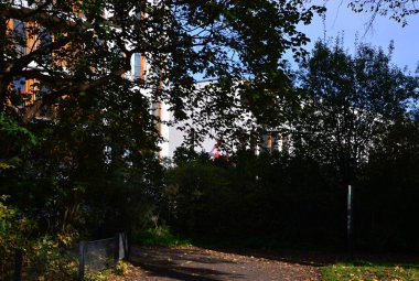 Almanya 'nın başkenti Berlin' de Rummelsburg Mahallesi 'nde Sonbaharda Park