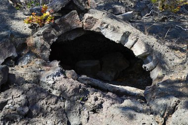 Hawaii, Büyük Ada 'daki Volkanik Volkanlar Ulusal Parkı' ndaki Lav Tüneli