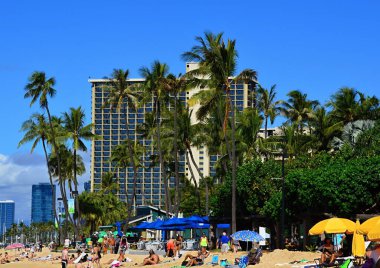 Waikiki Sahili 'nin silüeti, Oahu Adası, Hawaii