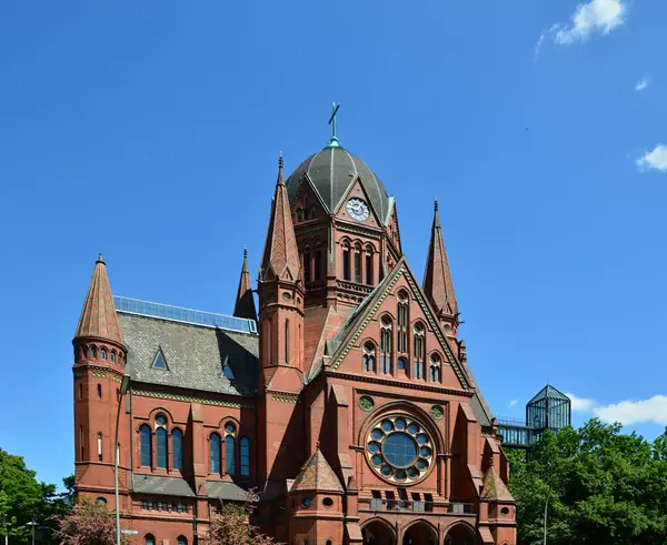 Berlin 'deki Kreuzberg Mahallesindeki Tarihi Kilise, Almanya' nın Capotal Şehri