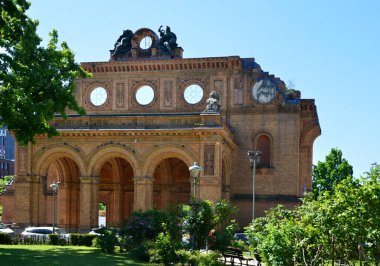 Almanya 'nın başkenti Berlin' deki Kreuzberg Mahallesi 'ndeki Tarihi Demiryolu İstasyonu Anhalter Bahnhof