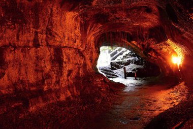 Hawaii, Büyük Ada 'daki Volkanik Volkanlar Ulusal Parkı' nda Lav Kanalı