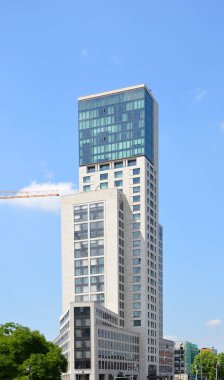 Berlin 'deki Charlottenburg Mahallesi' ndeki modern gökdelen, Almanya 'nın başkenti