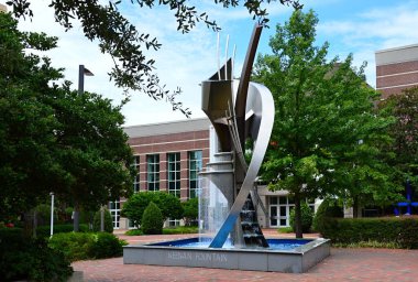 Columbia şehir merkezindeki heykel, Güney Carolina 'nın başkenti