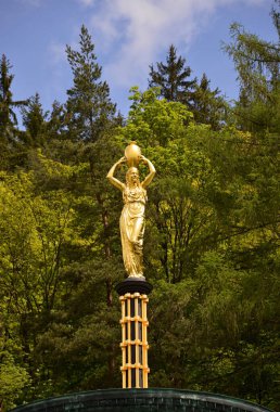 Saksonya 'nın Kötü Elster kasabasındaki parkta heykel