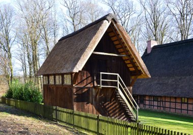 Kasabanın Kötü Düşen Çiftliği, Aşağı Saksonya