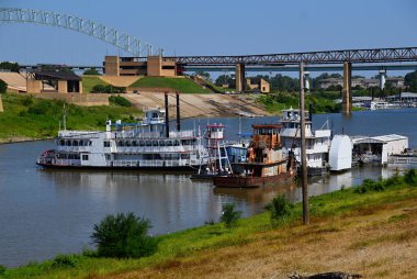 Memphis, Tennessee 'deki Mississippi Nehri' nde Panorama