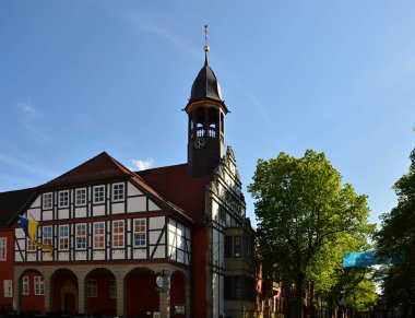 Nienburg 'un Eski Kasabası' ndaki Tarihi Belediye Sarayı Weser Nehri, Aşağı Saksonya