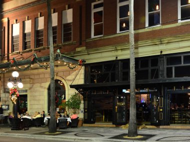 Tampa, Florida 'daki Ybor City Mahallesindeki Gece Sahnesi