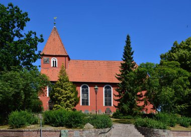 Kirchlinteln kasabasındaki tarihi Petri Kilisesi, Aşağı Saksonya