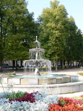 Kasabadaki Kötü Pyrmont Çeşmesi, Aşağı Saksonya