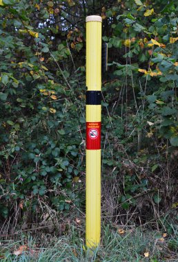 Heath Lueneburger Heide, Walsrode, Lower Saxony 'de Doğal Gaz Hattı